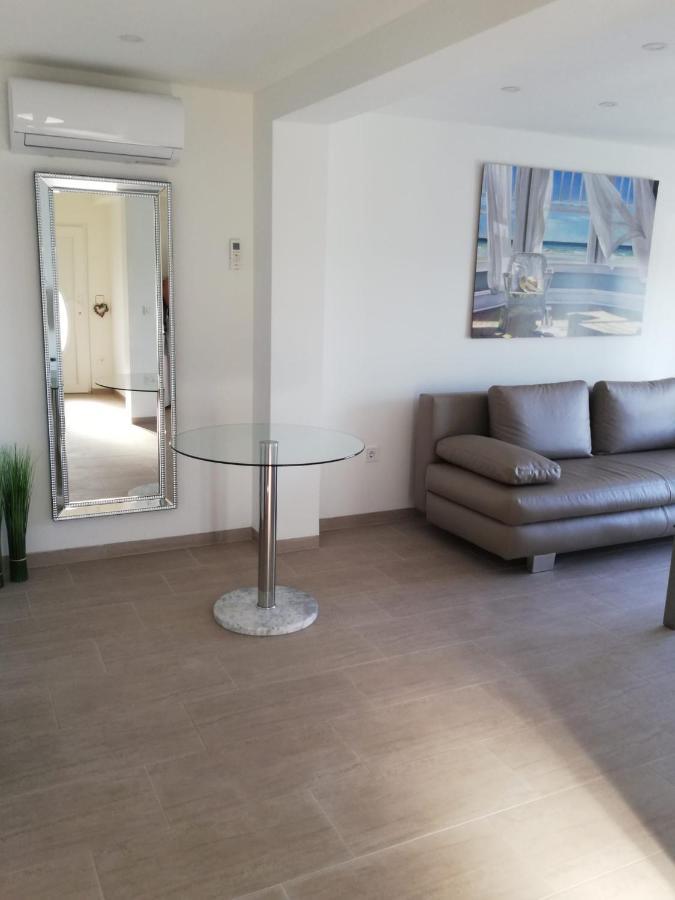 Apartmani Deluxe Jasenice  Buitenkant foto