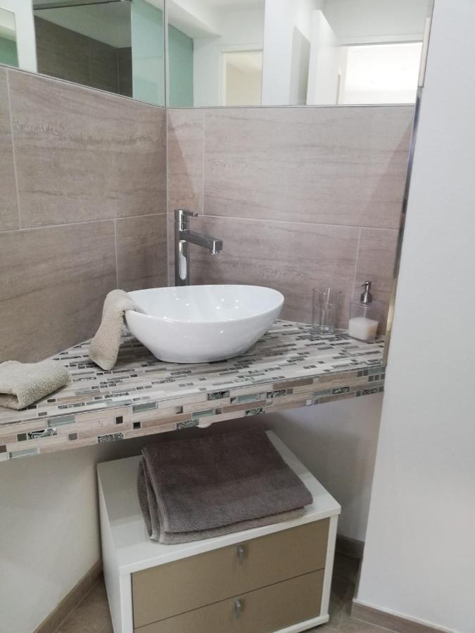 Apartmani Deluxe Jasenice  Buitenkant foto