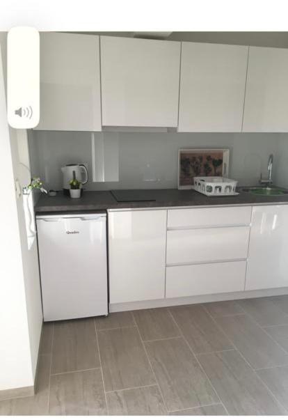 Apartmani Deluxe Jasenice  Buitenkant foto