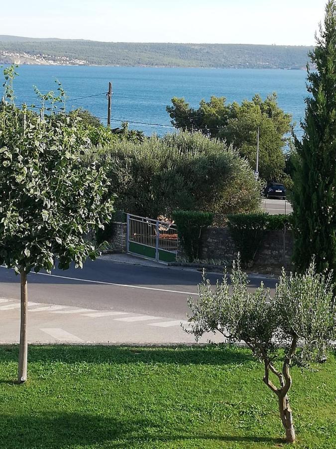 Apartmani Deluxe Jasenice  Buitenkant foto